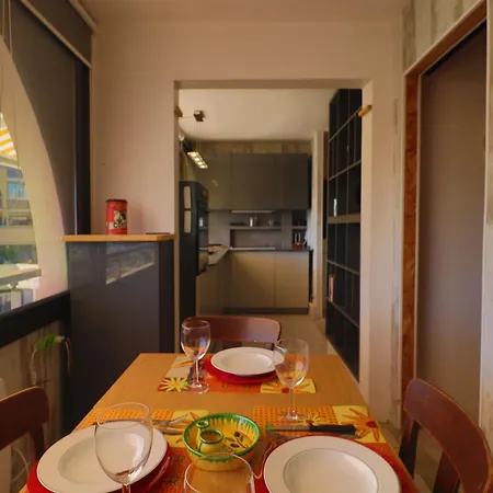 Superbe 2 pièces à Sète avec parking privé - FR-1-472-196 *